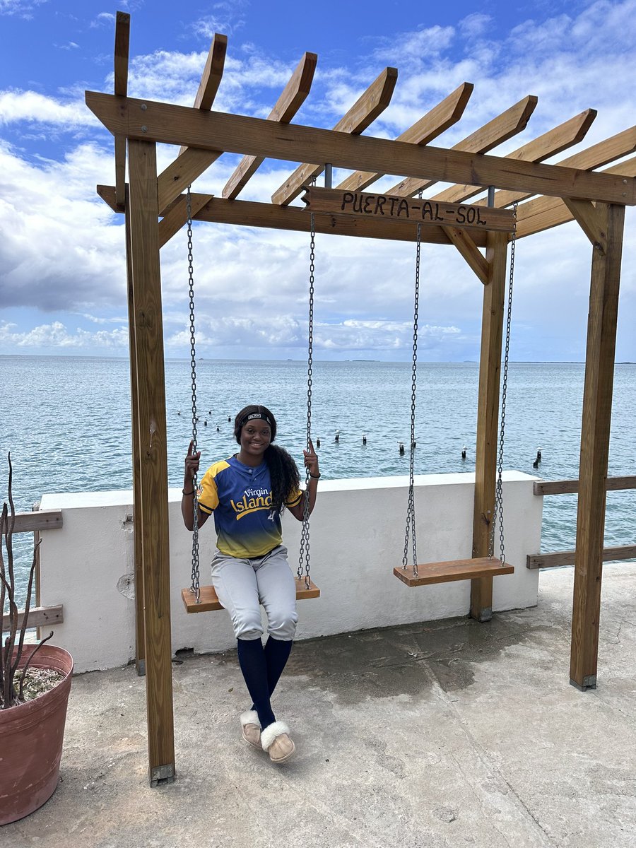 ReneesSoftball's tweet photo. Thatโs a wrap! ๐ฅ
โ ๏ธ Games suspended due to rain, but weโre leaving Puerto Rico ๐ต๐ท proud & grateful. Honored to represent #USVISoftball at the #PuertoRico International Challenge ๐ฅ.
Now onto rest, recovery, & gearing up for @UCASoftball & #ASUNBuilt!
#softball #BearClawsUp https://t.co/2J3lu72Fjq