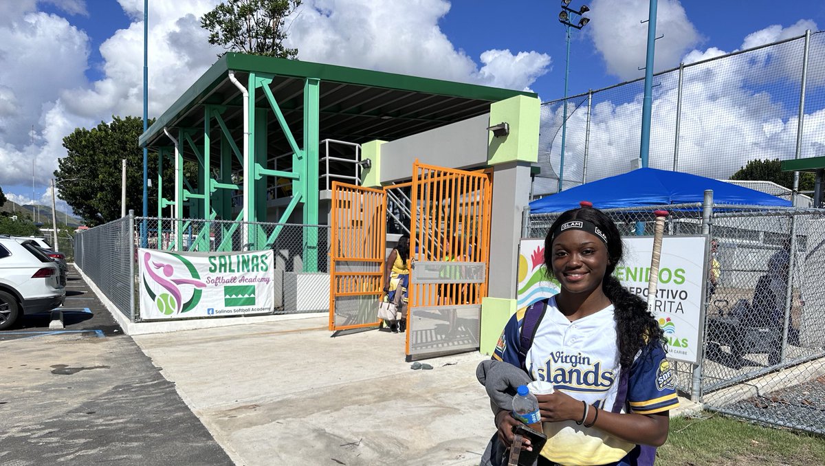 ReneesSoftball's tweet photo. Thatโs a wrap! ๐ฅ
โ ๏ธ Games suspended due to rain, but weโre leaving Puerto Rico ๐ต๐ท proud & grateful. Honored to represent #USVISoftball at the #PuertoRico International Challenge ๐ฅ.
Now onto rest, recovery, & gearing up for @UCASoftball & #ASUNBuilt!
#softball #BearClawsUp https://t.co/2J3lu72Fjq