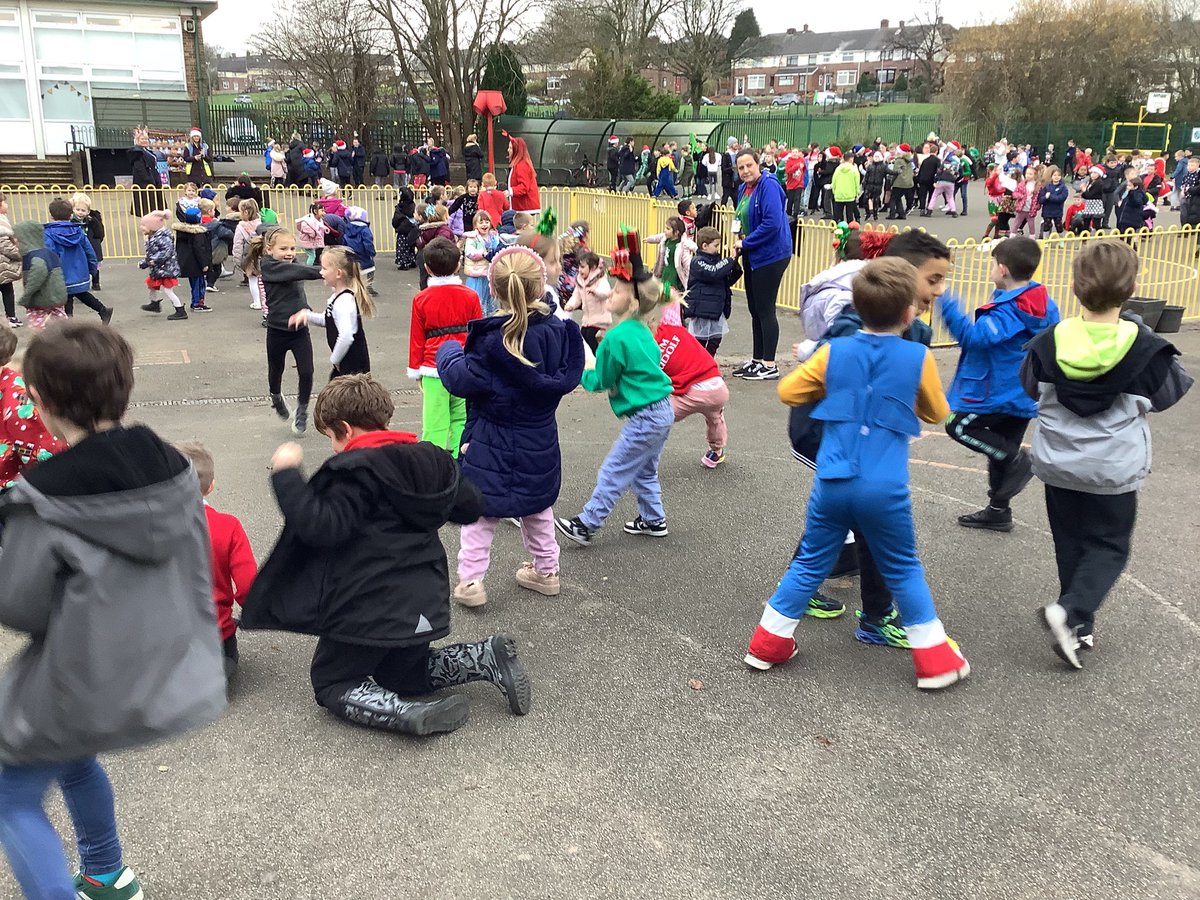 Miss Hampton tweet media