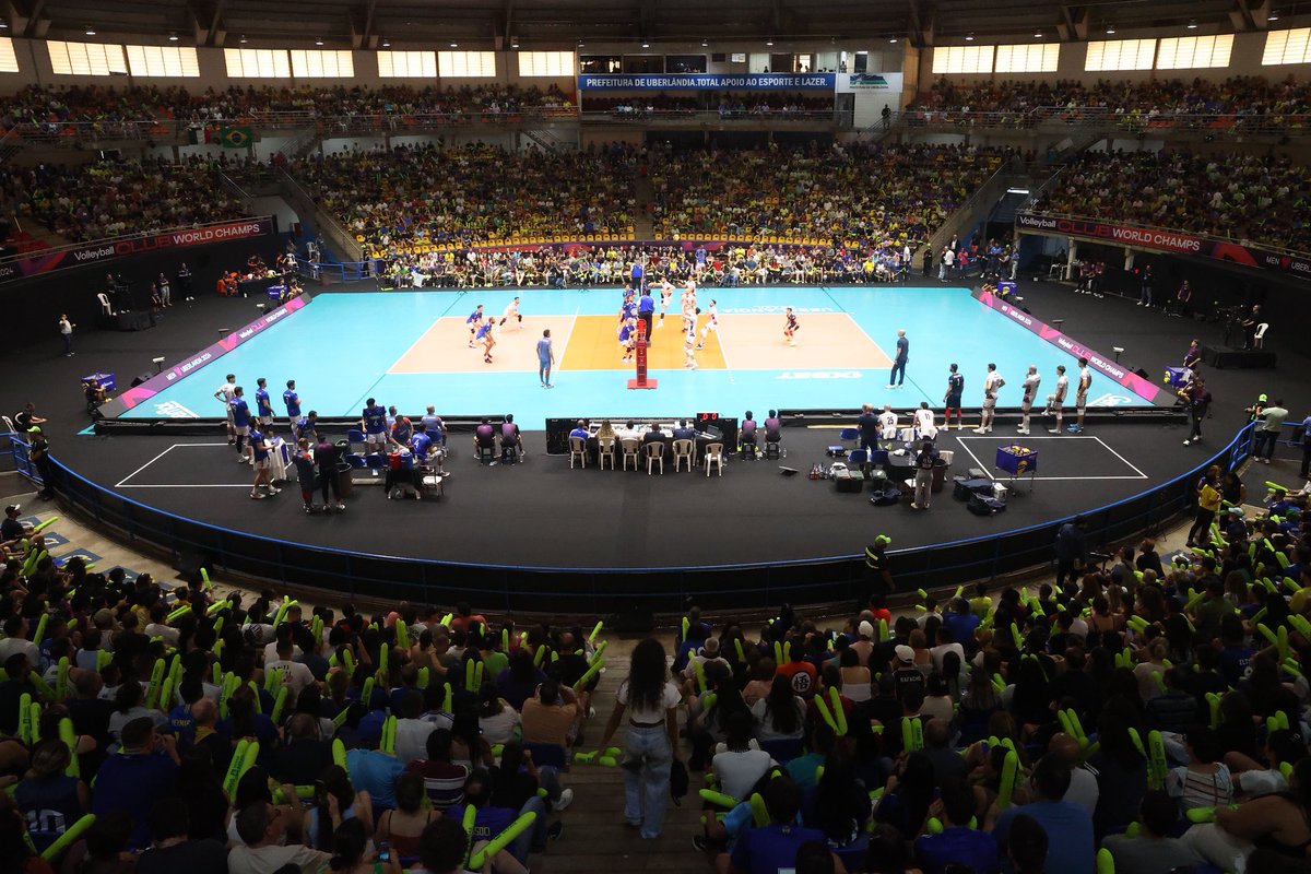 PrefeituraUdia's tweet photo. Cruzeiro vence o Mundial de Clubes de Vôlei Masculino! 🏆

#Futel | Hoje a Arena Sabiazinho foi palco da emocionante final do Mundial de Clubes de Vôlei Masculino. Nesse jogo eletrizante, o Cruzeiro venceu o Trentino, garantindo o ouro do torneio. Confira! https://t.co/N5H260zYSN