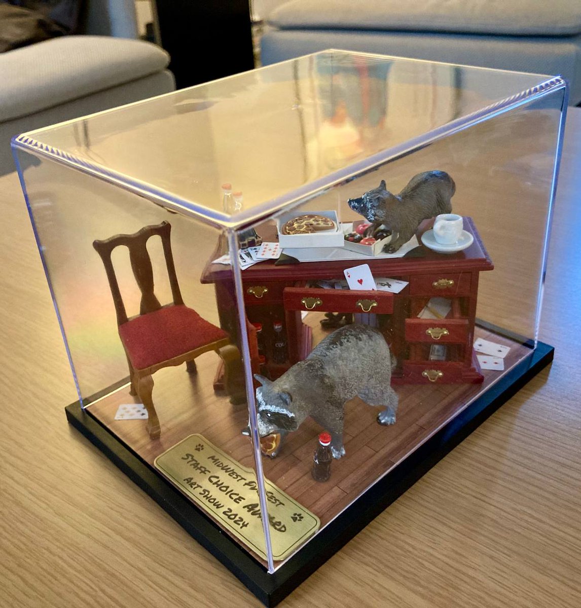 MFF this year was totally amazing!  A special highlight of the show this year was I was surprised and honored to receive an award from the Art Show for my piece "Playful Otters".  The handmade award is breathtakingly adorable!