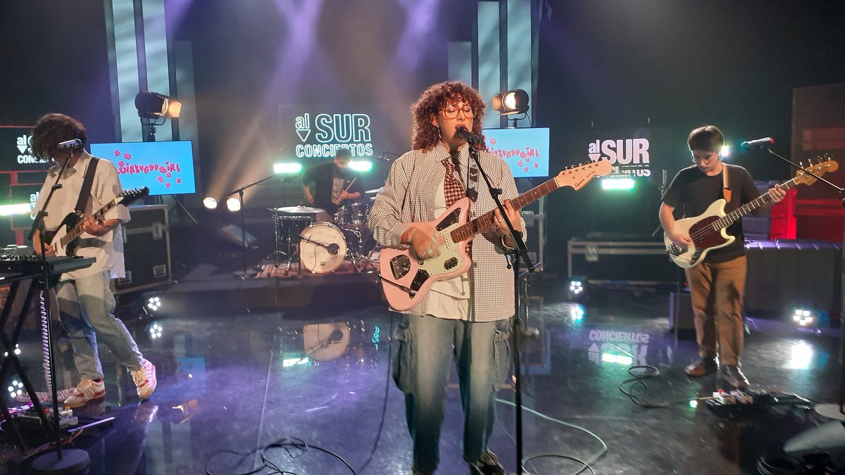 Local de Ensayo (@localdeensayo) on Twitter photo Aquí shorturl.at/aI597 llevas el <a href="/LocalDeEnsayo/">Local de Ensayo</a>, emitido anoche (15-D) en <a href="/canalfiesta/">Canal Fiesta Radio</a>, con <a href="/AlgunosHombres/">Algunos Hombres</a> (ElColectivoCórdoba), <a href="/atomiclemons_/">Atomic Lemons</a> , #LosFarelli, #TheMün, <a href="/Eskorzo/">ESKORZO</a> y <a href="/sarajevo84band/">Sarajevo '84</a> <a href="/wildpunkoficial/">Wildpunk</a> + <a href="/AlsurConciertos/">Al Sur Conciertos</a> <a href="/isachi16/">Isachi</a> <a href="/quirkyoddgirl/">˗ˋˏ ♡ ˎˊ˗</a> <a href="/benzuwav/">Benzú</a> Aquí shorturl.at/aI597 llevas el <a href="/LocalDeEnsayo/">Local de Ensayo</a>, emitido anoche (15-D) en <a href="/canalfiesta/">Canal Fiesta Radio</a>, con <a href="/AlgunosHombres/">Algunos Hombres</a> (ElColectivoCórdoba), <a href="/atomiclemons_/">Atomic Lemons</a> , #LosFarelli, #TheMün, <a href="/Eskorzo/">ESKORZO</a> y <a href="/sarajevo84band/">Sarajevo '84</a> <a href="/wildpunkoficial/">Wildpunk</a> + <a href="/AlsurConciertos/">Al Sur Conciertos</a> <a href="/isachi16/">Isachi</a> <a href="/quirkyoddgirl/">˗ˋˏ ♡ ˎˊ˗</a> <a href="/benzuwav/">Benzú</a>