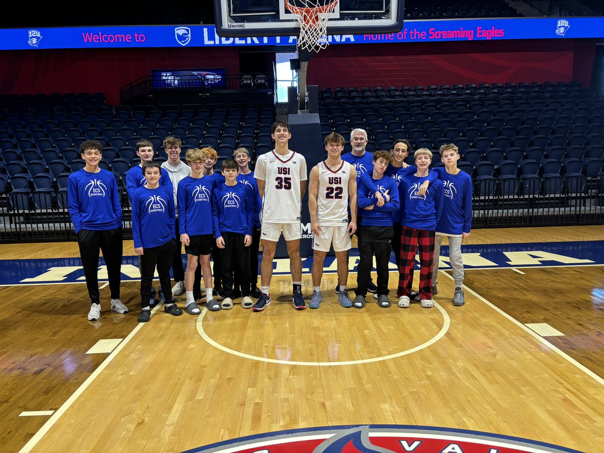 ECS_Athletics_'s tweet photo. Future is bright for ECS basketball.  Special shoutout to Coach Wilhite for taking these guys to see Luke and Josiah! https://t.co/GwX5Ln0Emu