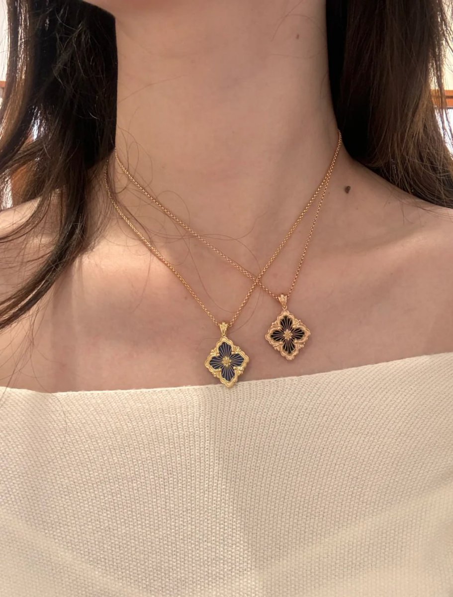 loritakelly62's tweet photo. #necklace

Records of the local specialty cloth bought in Rome
If it were you, which color would you buy? We stayed in Rome for three days and went to Buccellati twice😎 https://t.co/IivyaVZKmj