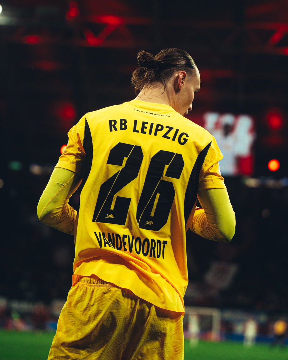 3 big points. Proud feeling to start my first Bundesliga game.💭❤️ #26
