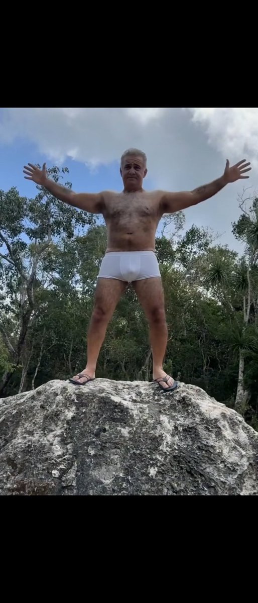 kazalAmador07's tweet photo. @UrsaoGrisalho Kkkkkkkkkkkk
Esse gostoso 😋 👇🏼 https://t.co/sJagcAt0Ug