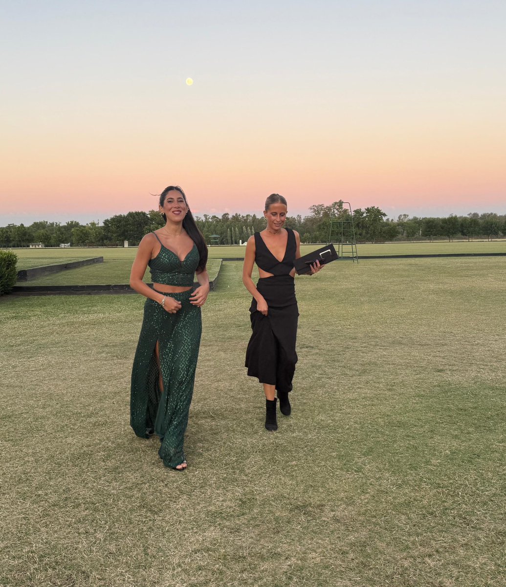 Cande de Candelaria tweet media