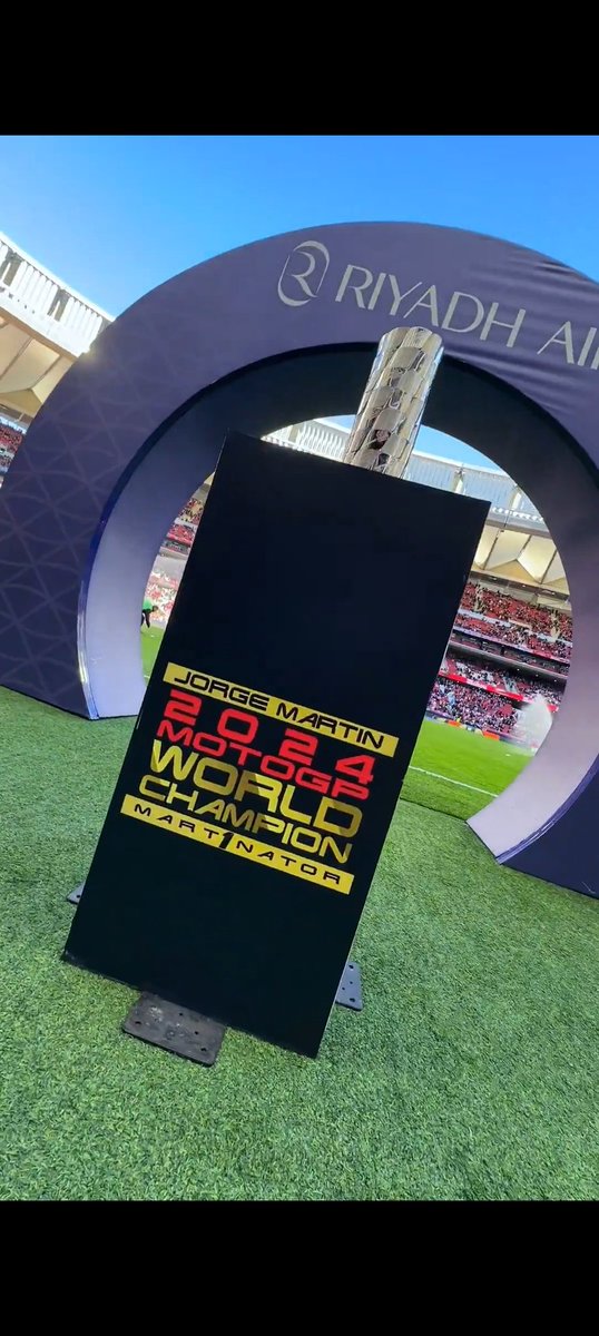 Alberto Martínez tweet media