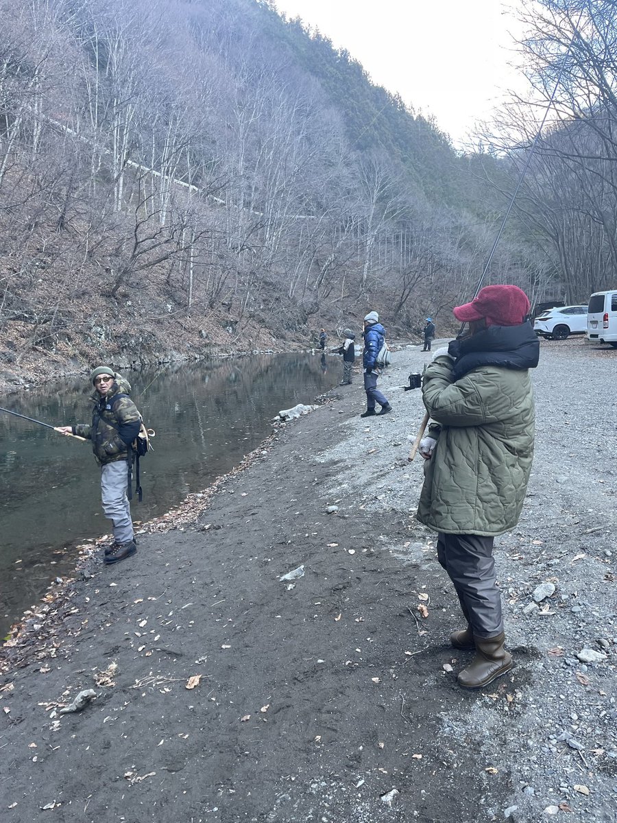 mahari212's tweet photo. 初ハコスチ&amp;初秩父會に参戦しました！

J師匠に調教されているハコスチたちは、噂通りスレッスレでガン無視。
釣れてしまったのは、まさかのガン黒キング👶🏿　
楽しい時間をありがとうございました！

#秩父會
#極一門
#ハコスチはバラシゼロ！ https://t.co/iQiWlTGhQc