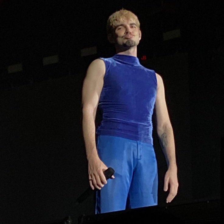 jaoabrigo's tweet image. e quando ele usou esse look aqui