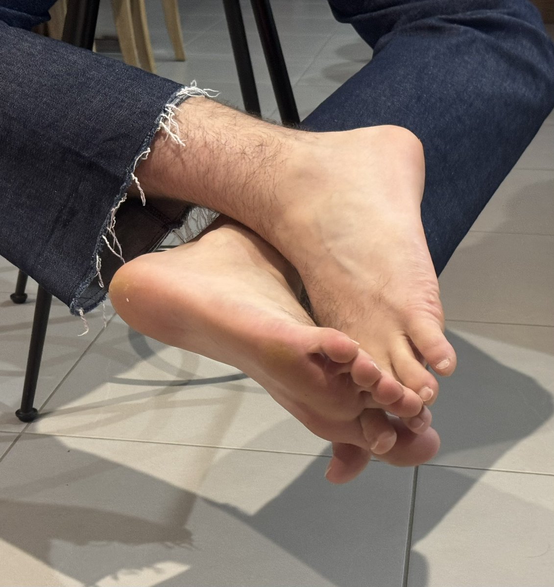 RealFootFag's tweet photo. Lick these filthy feet

#footworship #feetworshi̇p #feet #mensfeet #gayfeet #bigfeet #hairyfeet #dirtyfeet https://t.co/lDVjIWWAqX