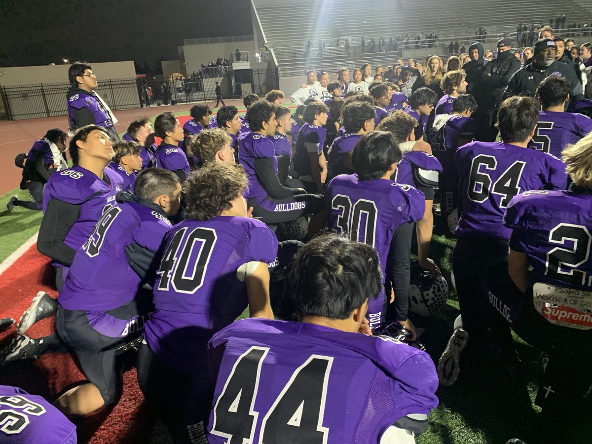 OC Sports Zone (@ocsportszone) on Twitter photo A season to remember for Portola coach Peter Abe and his Bulldogs. Itās a great season when your team is playing with Christmas lights around, he said.
PHOTO: Tim Burt, OC Sports Zone
STORY:
ocsportszone.com/photos-portola⦠ā¦<a href="/OCSportsZone/">OC Sports Zone</a>ā© ā¦<a href="/PortolaFootball/">Portola Football</a>ā© A season to remember for Portola coach Peter Abe and his Bulldogs. Itās a great season when your team is playing with Christmas lights around, he said.
PHOTO: Tim Burt, OC Sports Zone
STORY:
ocsportszone.com/photos-portola⦠ā¦<a href="/OCSportsZone/">OC Sports Zone</a>ā© ā¦<a href="/PortolaFootball/">Portola Football</a>ā©