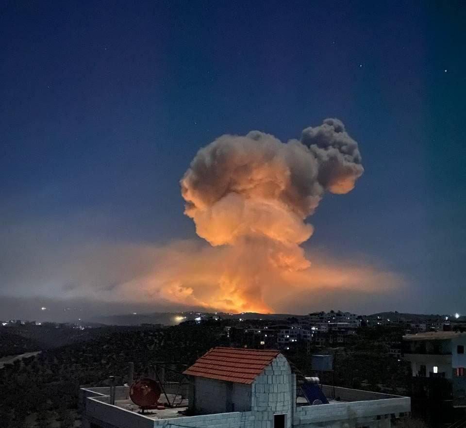 sentdefender's tweet photo. Aftermath of the Explosion, seen from several Miles. https://t.co/PZyL9oSzOL