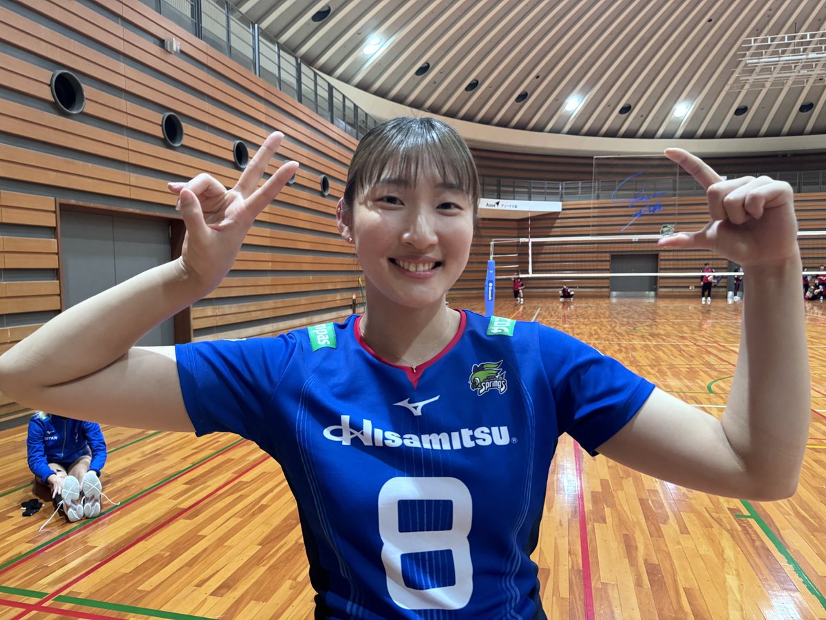 springsofficia1's tweet image. 【皇后杯プレゼント】
#平山詩嫣 選手、 #深澤めぐみ 選手、 #荒木彩花 選手のサイン入りオリジナルアクリル板を各1名様にプレゼント💙
 
1️⃣ @springsofficia1 フォロー
2️⃣この投稿をRP❗️
　  決勝戦に向けた熱いメッセージもお待ちしてます🔥

〆切:12月18日(水)

#SAGA久光 #SVリーグ #ONE