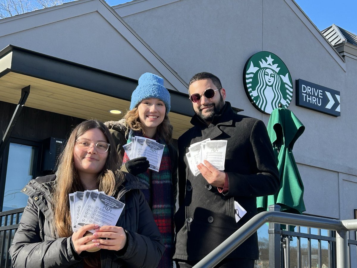 WorcDSA's tweet image. This weekend we were out talking union with Starbucks workers at non-union stores in our area

Interested in local solidarity work, new organizing, or support in activating your union? Join DSA to get involved in our chapter's socialist Labor Committee:
🌹worcdsa.org/join