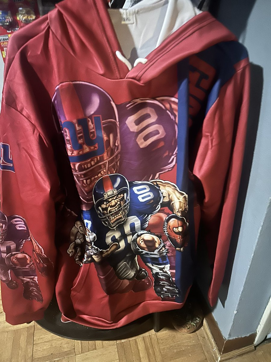 nyluv516's tweet photo. New Giants Stuff https://t.co/GiX94tyCjR