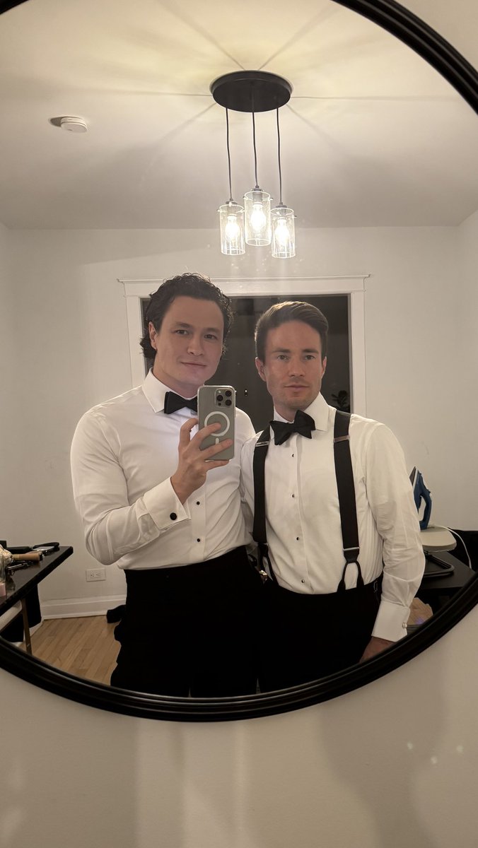 notnickalt's tweet photo. Midwest Holiday party weekend 🥳 🎄 https://t.co/HSVBR6mdbV
