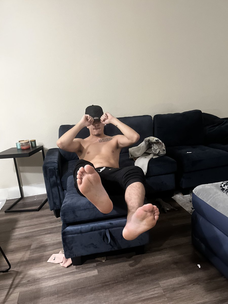 Masterjaxserves's tweet photo. Looking for betas to open up there wallet for me #alpha #DM me cashapp in bio 
#feet #feetworshi̇p https://t.co/bvT7nUzLaZ