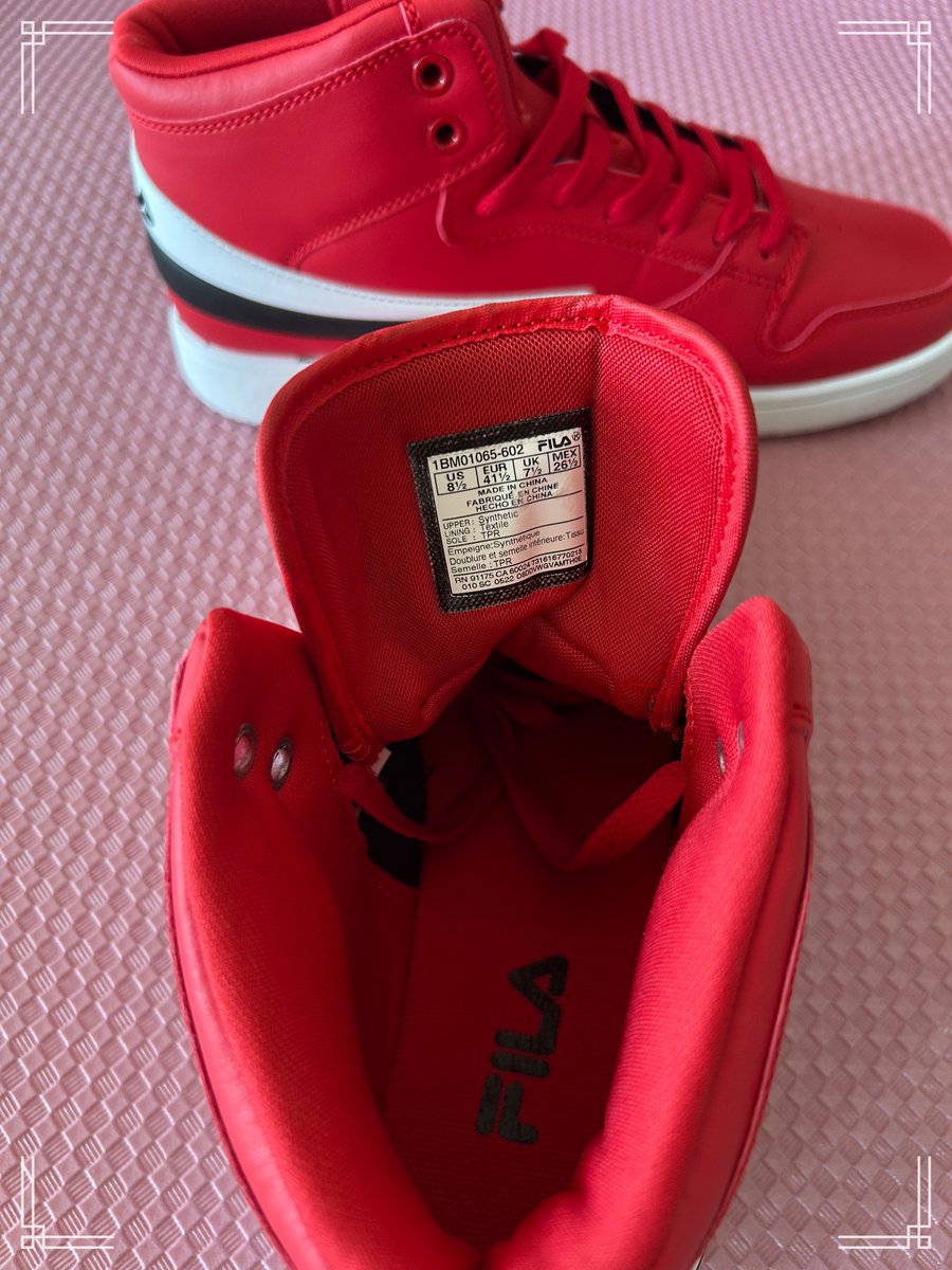FirstSnowball's tweet photo. 🔥 Make a statement with these bold red Fila high-top sneakers! Stylish and comfortable, perfect for casual wear. Brand new &amp; only $55!
Shop here 👉 https://t.co/o7TkeN5GRZ
#FilaSneakers #BoldStyle #HighTopFashion #PoshmarkFinds #StreetwearVibes https://t.co/CaDTnwItWF https://t.co/A9vhEC6eZM