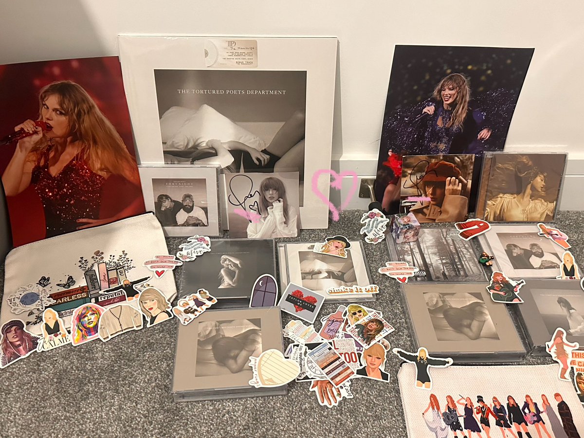 Cat ๐๏ธ (@swiftie13coded) on Twitter photo ๐ SWIFTMAS/ 1 YEAR TWT ANNIVERSARY โจ GIVEAWAY
This is my thank you for how much swifties have been here for me when reality just wasnโt it! 
๐๐๐๐๐๐๐๐๐ ๐
Rules: 
โข like/retweet
โข comment your favourite lyric from your favourite Taylor album
๐๐๐๐๐๐๐๐๐๐ ๐ SWIFTMAS/ 1 YEAR TWT ANNIVERSARY โจ GIVEAWAY
This is my thank you for how much swifties have been here for me when reality just wasnโt it! 
๐๐๐๐๐๐๐๐๐ ๐
Rules: 
โข like/retweet
โข comment your favourite lyric from your favourite Taylor album
๐๐๐๐๐๐๐๐๐๐