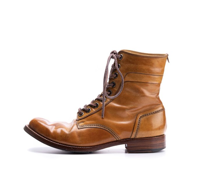 このクソクソかっこいい12万の靴をボーナスで買ってしまおうか非常に悩み中… 