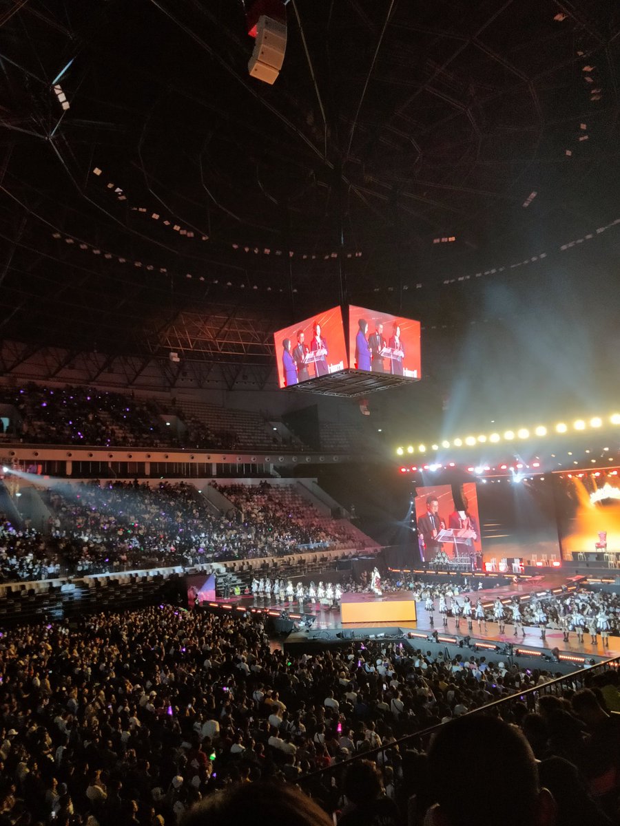 zarxsd's tweet photo. BANGGA BANGET BISA HADIR LANGSUNG MENYAKSIKAN OSHIKU @I_KathrinaJKT48 ,btw makasih buat hari ini dan terimakasih buat kalian yang sudah support Kathrin sampai sejauh ini mungkin tanpa kalian semua kita tidak bisa sejauh ini🥰🦋,#MEROKET https://t.co/EMoq2ZHgU3