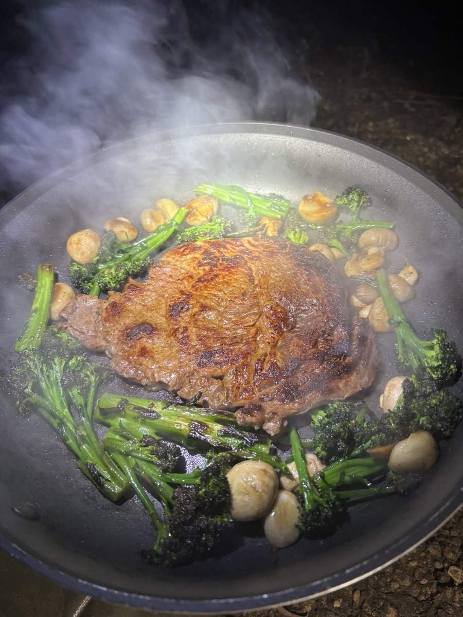MarcTwaite's tweet photo. Tonightβs Bankside Pukka Scran!! π
Steak Night π₯©
#ChefSmurf
#PukkaScran
#SmurfyVibes https://t.co/KuPLXVkl84