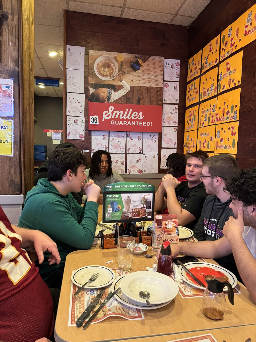 mdoc376's tweet photo. @LakeBraddockFB pancakes for pancakes annual breakfast @CoachBrandonS is the man. @MalazSoukar repeats as champion and sees a new record. @D1Daniiii gave him a run for his money today. https://t.co/mATq5TUusu