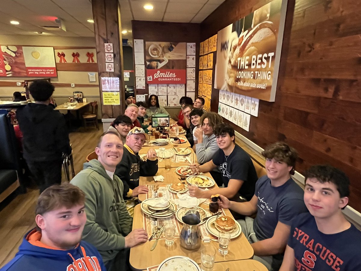 mdoc376's tweet photo. @LakeBraddockFB pancakes for pancakes annual breakfast @CoachBrandonS is the man. @MalazSoukar repeats as champion and sees a new record. @D1Daniiii gave him a run for his money today. https://t.co/mATq5TUusu