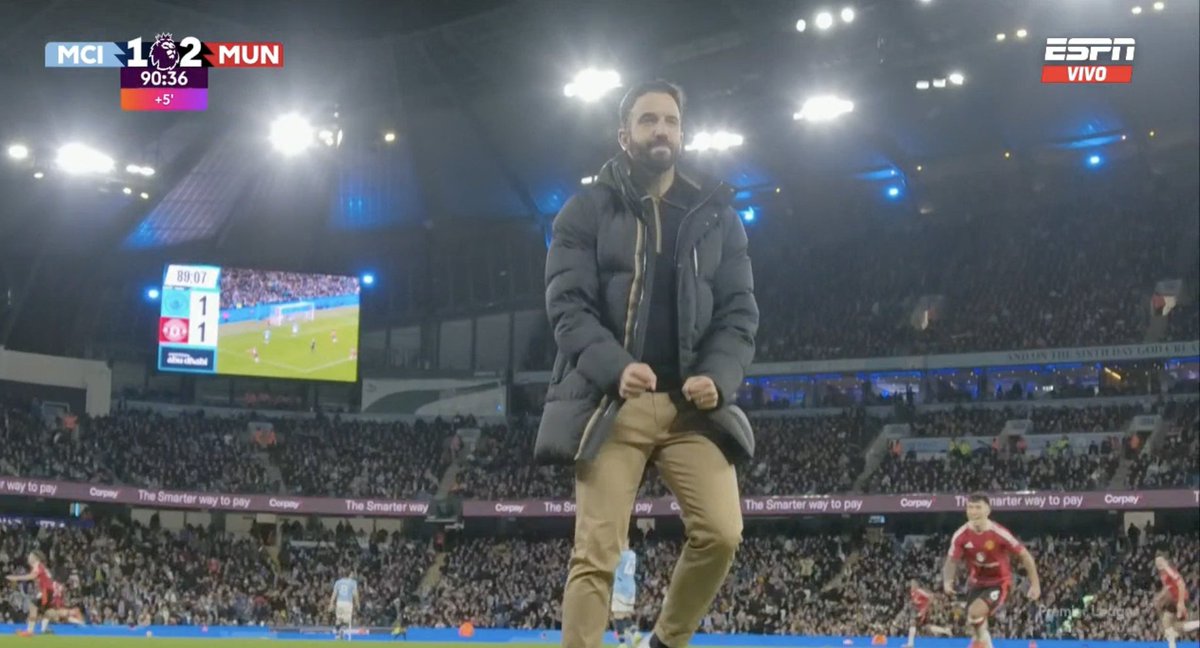 MUnitedEs's tweet photo. CELEBRA RUBEN AMORIM EN ETIHAD STADIUM ❤️ https://t.co/L3oPNZnu9Y
