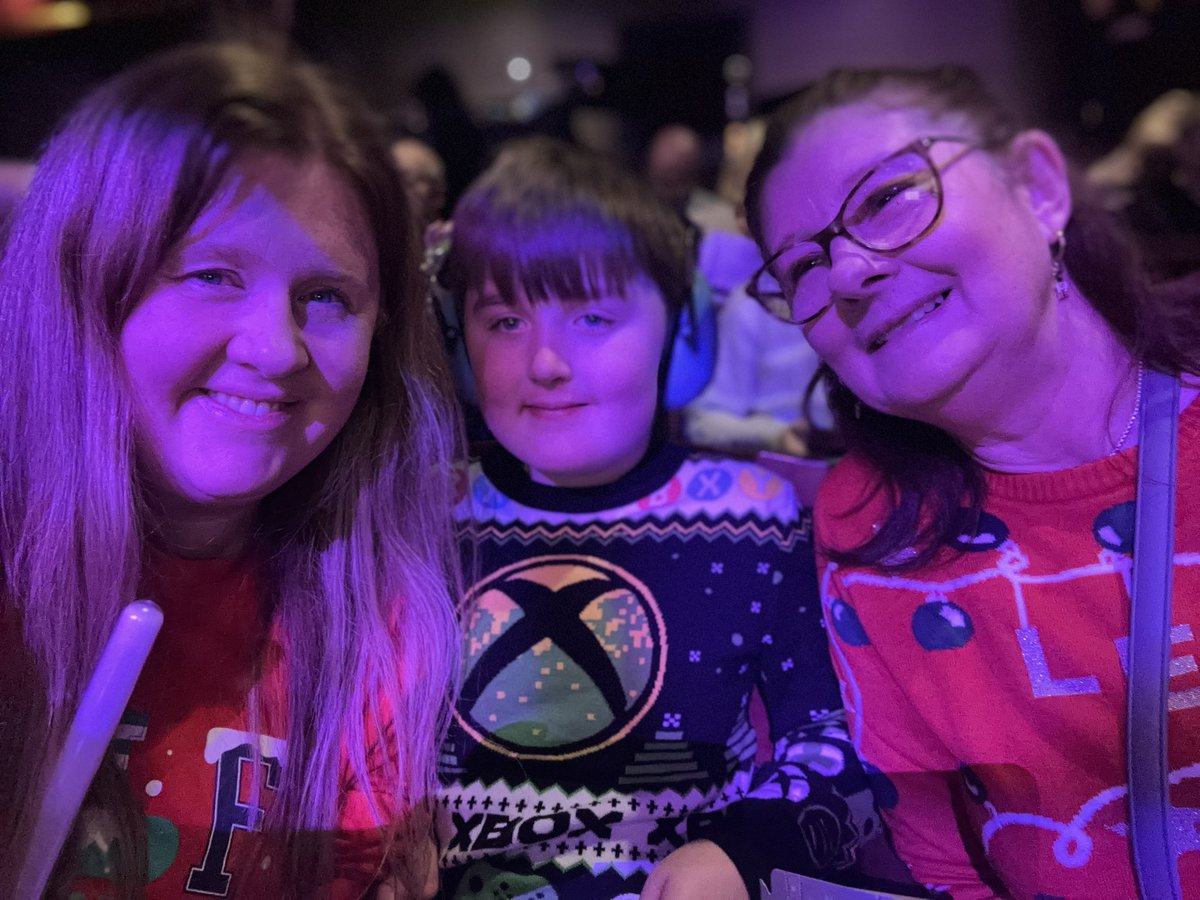 <a href="/DarlingtonHipp/">darlingtonhipp</a> absolutely loving ‘Sleeping Beauty’ so far, huge well done to all involved 👏🏻👏🏻 you are all stars xx