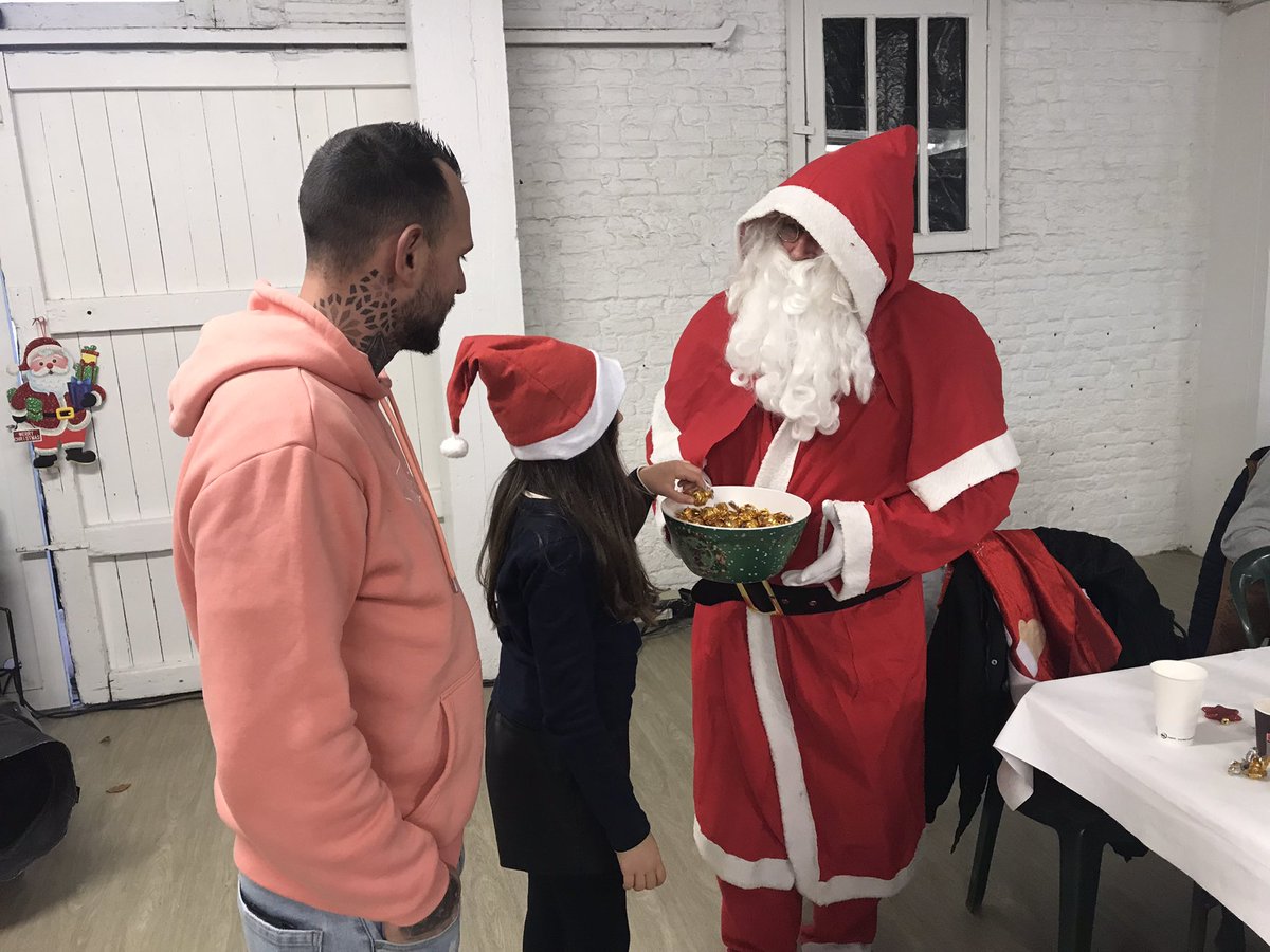 Aujourd’hui, chez <a href="/GroupeFDesprez/">Florimond Desprez</a> les membres du CSE ont proposé un arbre de Noël aux enfants des salariés afin de partager un moment convivial tous ensemble et rencontrer en avance le Père Noël qui a déjà distribué aux enfants sages des cadeaux 🎁