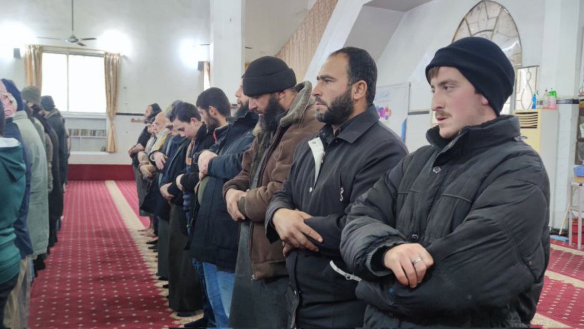 AgencyNewsSham's tweet photo. صلاة الغائب على شهداء الثورة السورية الذين قتلوا تحت التعذيب في سجون ميليشيات النظام المجرم.
#أنباء_الشام https://t.co/LJ0NNCUreB