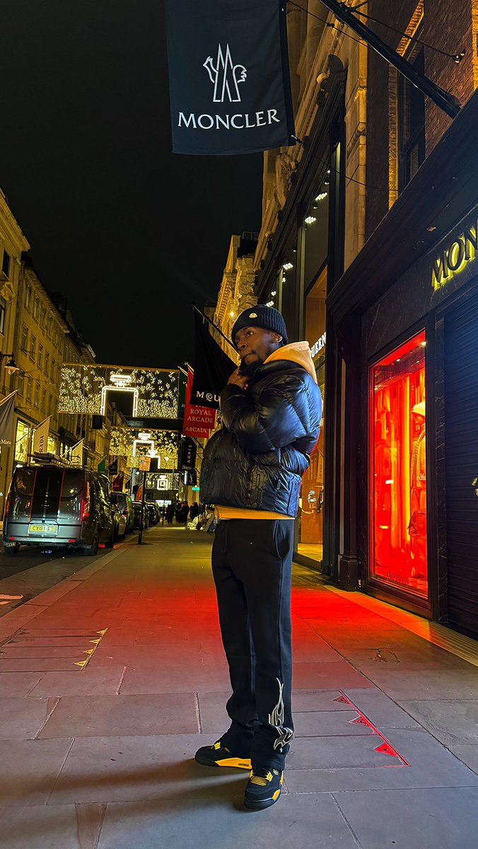 relly2official's tweet photo. Matching Monclers?🧸 https://t.co/rHSh8r7WX0