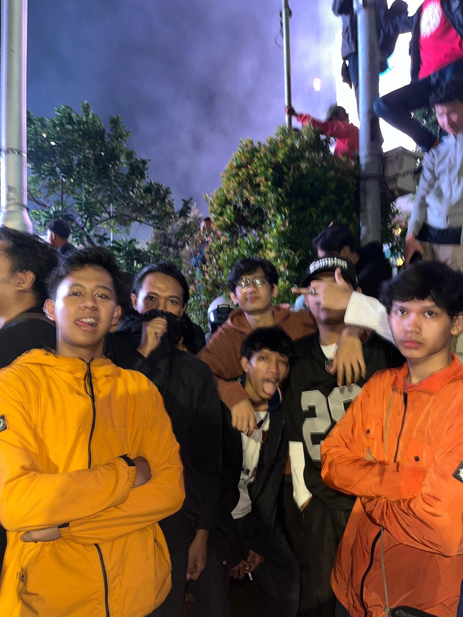 bxisme_'s tweet photo. Football family friendship 🔥 https://t.co/Kklyo4qAjV