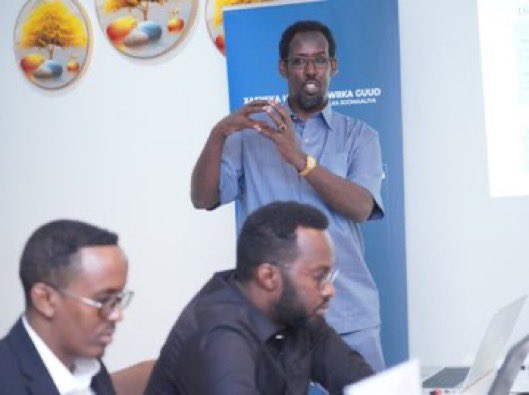 sntvnews1's tweet image. .@oagsomalia held a 2-day workshop with the esteemed Auditor General of FMS-OAG South-West State @OfSwss & his team, focused on legal & regulatory frameworks, fraud risks, documentation & forensic audits, fostering knowledge exchange & strengthened audit practices.