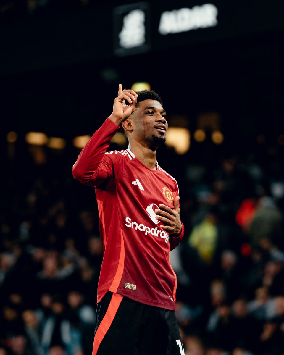 ManUtd_AR's tweet image. "أعدّ لِيَ الأرضَ كي أستريحَ فإني أحُّبّك حتى التَعَبْ" ❤️❤️

#يونايتد | #ديربي_مانشستر