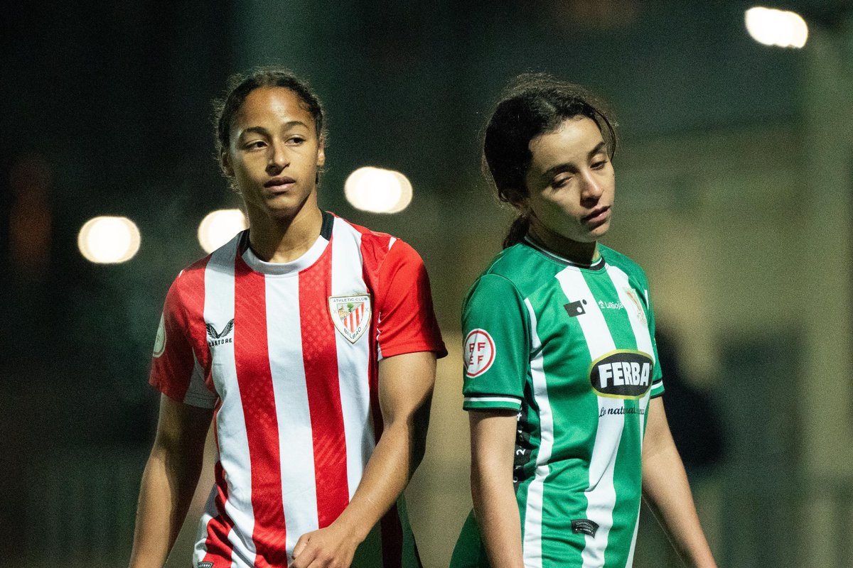 WosoMagazine's tweet photo. 🚨JORNADA 1️⃣5️⃣🚨

#SegundaFederacionFutFem Grupo Norte

@AthleticClubFem 🅱 🔴⚪ 2️⃣➖1️⃣ @CDPradejon ⚪🟢

⚽ 🔴⚪ Gurtubay (x2)
⚽ ⚪🟢 Vanesa

🏟 Lezama

#wosomagazine🧩 #CDPradejon #AthleticLezama🦁 https://t.co/eHOgGbRiA8