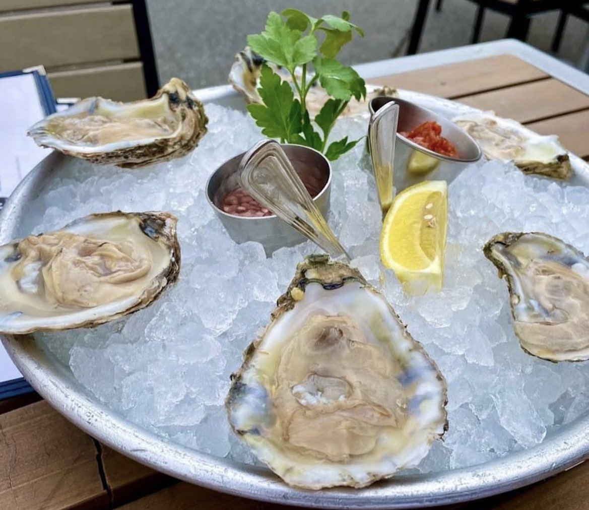 Sunday Funday is calling your name! 📞🎉 Delicious brunch served ‘til 4—who could ask for more?! 🍳🥂 #BethesdaEats #MuseelBar #BrunchGoals #SundayInBethesda #DMVFoodie