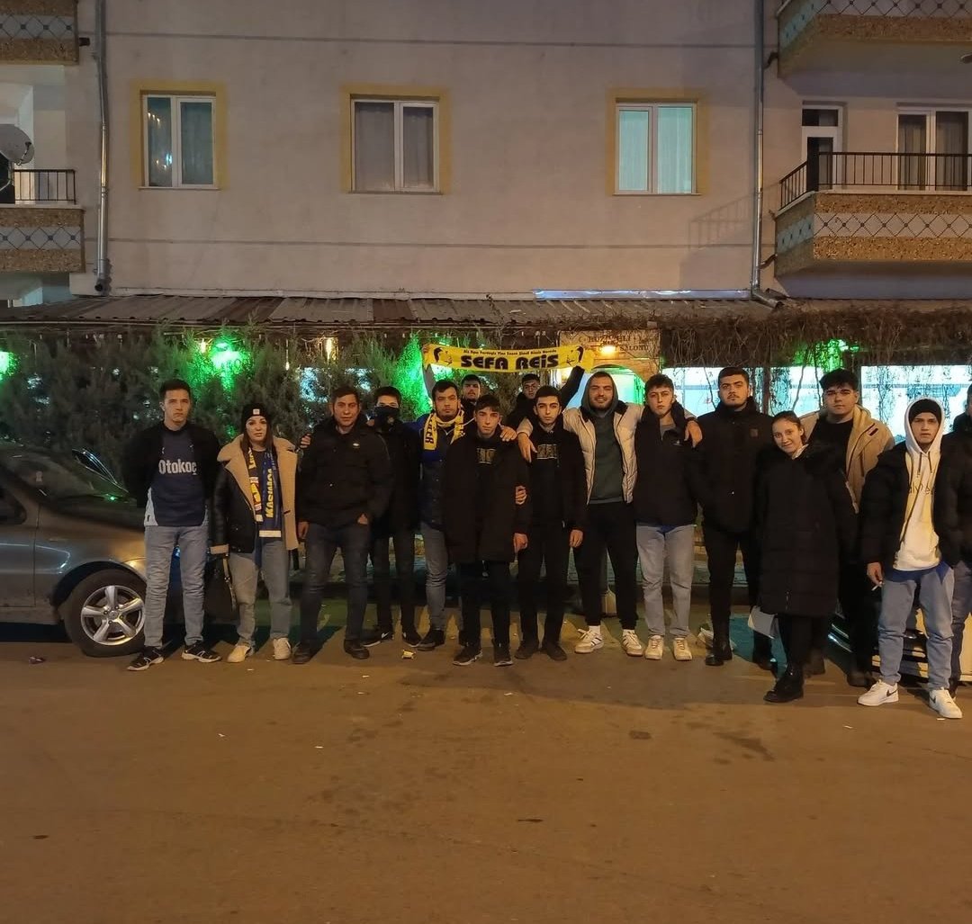 Fenerbahçemizin - Başakşehir karşılaşmasını hep beraber izledik.

#LiseGFBkayseri