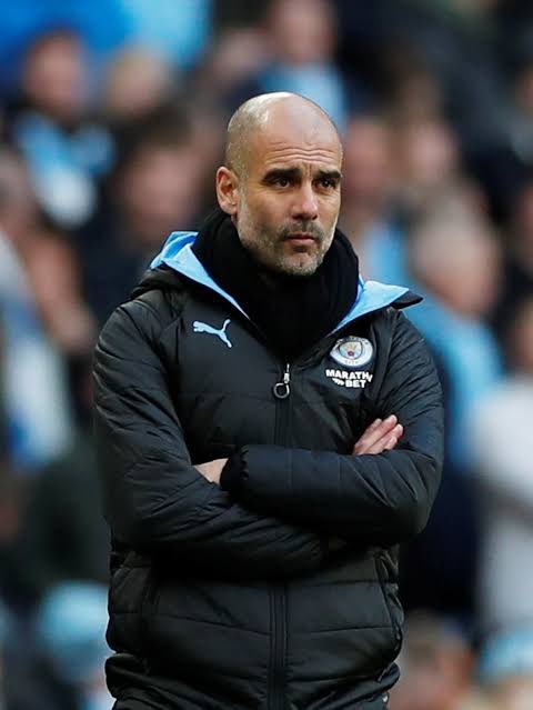 Você acabou com o futebol
você inventou o mal
você criou o fernando diniz
você é a pior pessoa do mundo
tudo de ruim no mundo existe em você

mas finalmente o seu fim chegou. filho da puta.