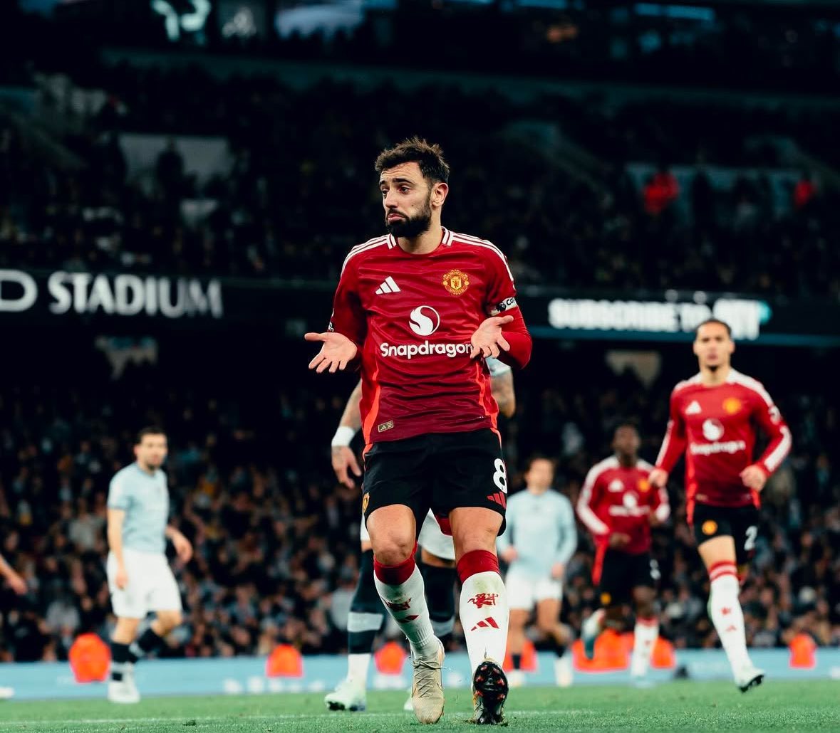 SanmayKhade's tweet photo. Glory Glory Man United!!!! 
What a comeback!!!! 2-1
What a feeling ❤️
#MUFC || #MCIMUN @ManUtd @premierleague https://t.co/dMZX4CzXcC