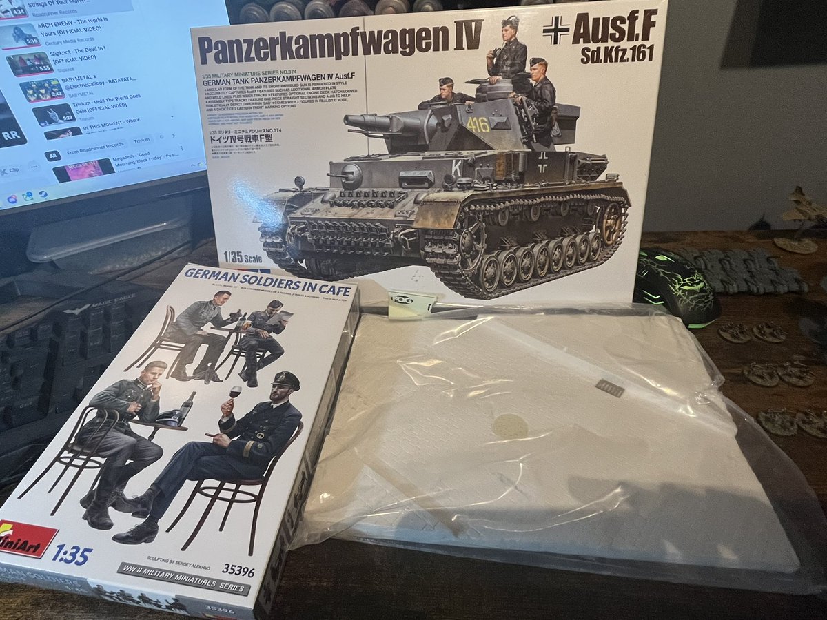 Got the last of the models for the #FestiveTankChallenge today, will be up early next Saturday to get started on all this!