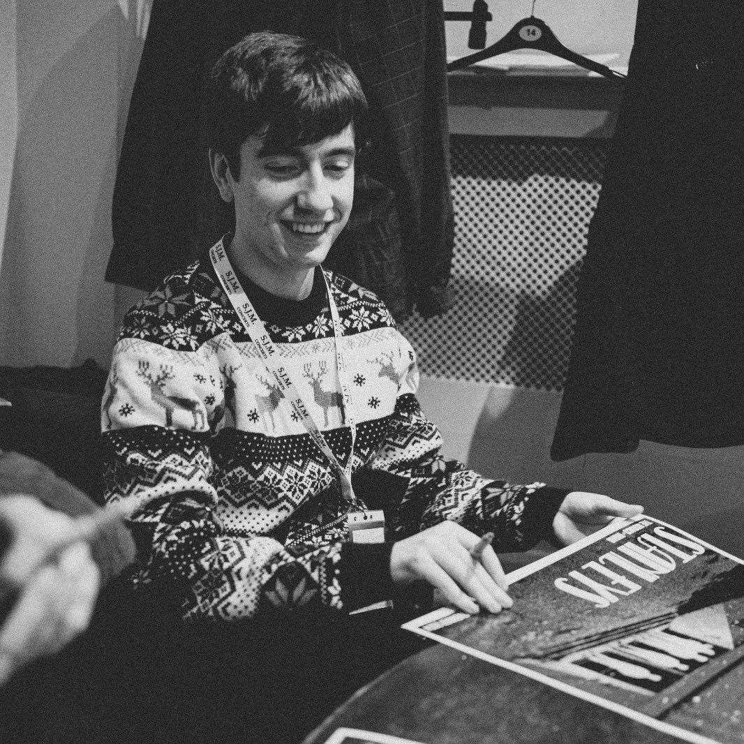 Stanleysband_'s tweet photo. Stanleys Secret Santa 🎅 

Tis the season for giving and like St Nick himself we want to give back to you. We want to gift a few of our followers some merch of their choice for Christmas! Signed limited edition posters, tees and everything in between all up for grabs… 

To enter:

- Like & RT
- Tag someone who deserves to win it with you 🤝

#12DaysOfStanleys