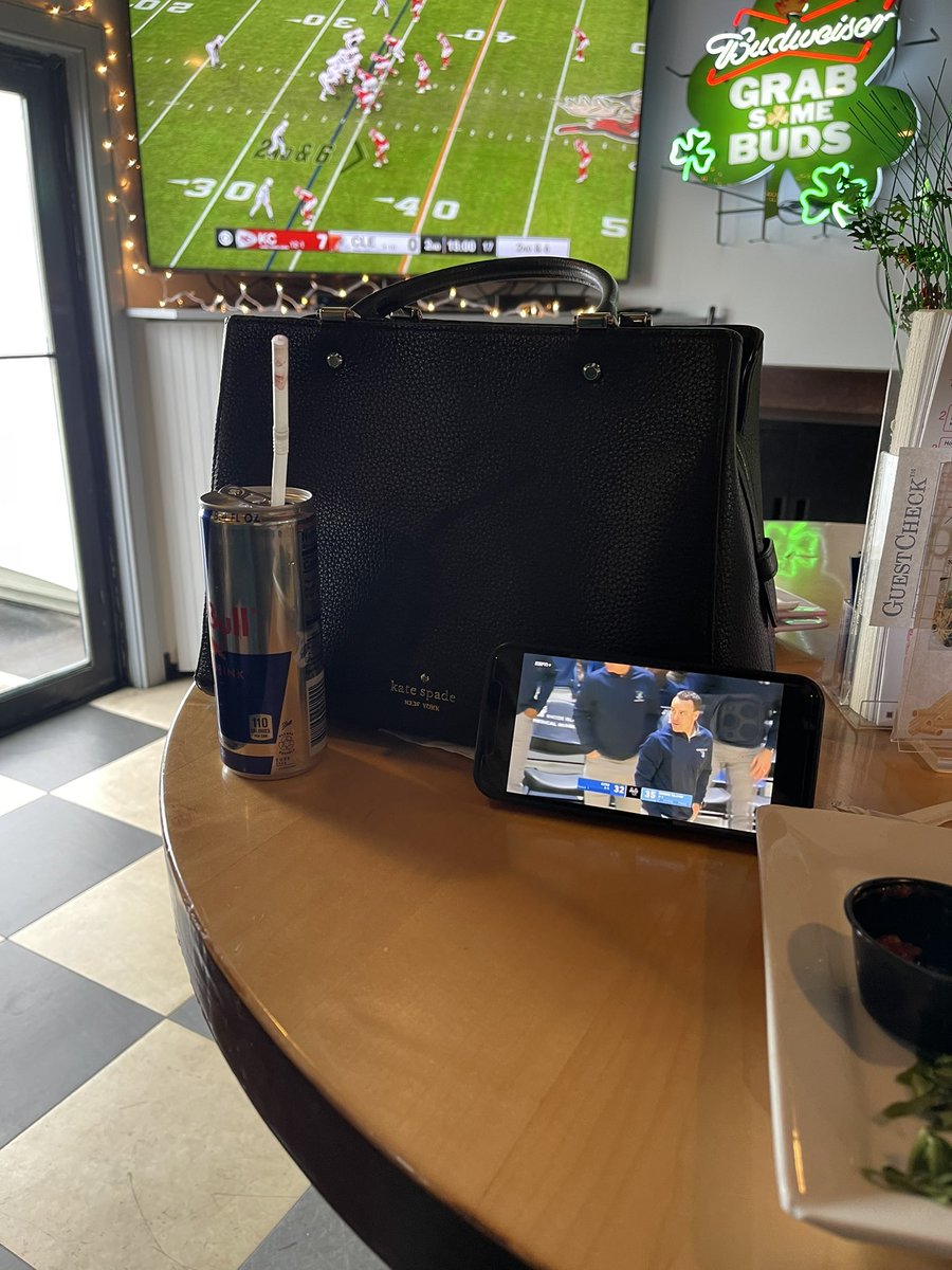 Mrs. Ned special: Red bull and mozzarella sticks  at Twin Willows! couldn’t get the <a href="/RhodyMBB/">Rhody MBB</a> game on the big tv so <a href="/nedfrombonnet/">Ned from Bonnet</a> phone will have to suffice!! Hopefully I get a Ned Dog later but he keeps saying he’s too tired!!!