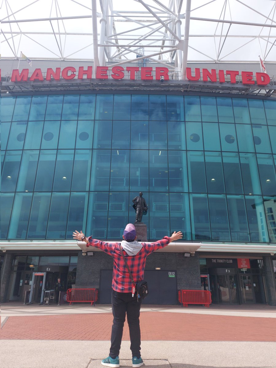 andreas_eka's tweet photo. Senyumin aja... 
FT : S**TTY 1 - UNITED 2

#.......... is f**k'nRED https://t.co/afEmvHCHH5