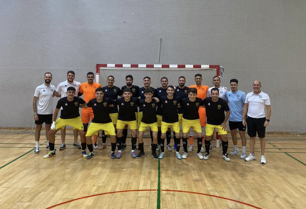 charlyjcr's tweet photo. J13 (Félix Santana)
Malta'97 4-6 Iberia Toscal
Primera derrota de la temporada ante un gran equipo. Muy orgulloso de todos. Seguimos JUNTOS 💛💙

#VamosMalta https://t.co/URbw7jn1IM