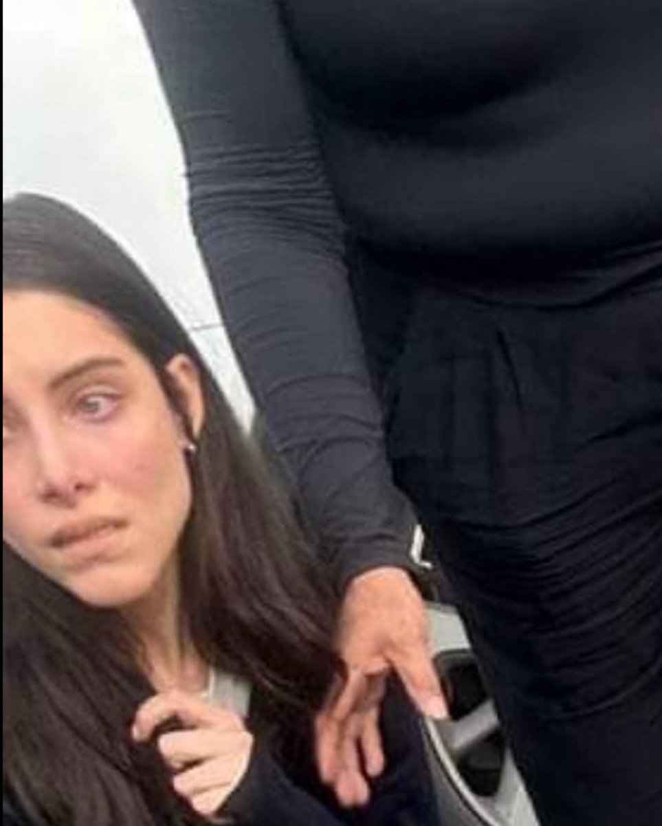 FUCKCDMXPOLICIA's tweet image. aquí si hay huevos no como el @c4jimenez 

Aquí está la cara de la ASESINA que están cubriendo que dio positivo a alcohol y drogas y claro los exámenes toxicológicos nunca fueron entregados 

ADRIANA N GABRIELA N como te llames,el internet no olvida 

DANIEL TADEO acá estamos