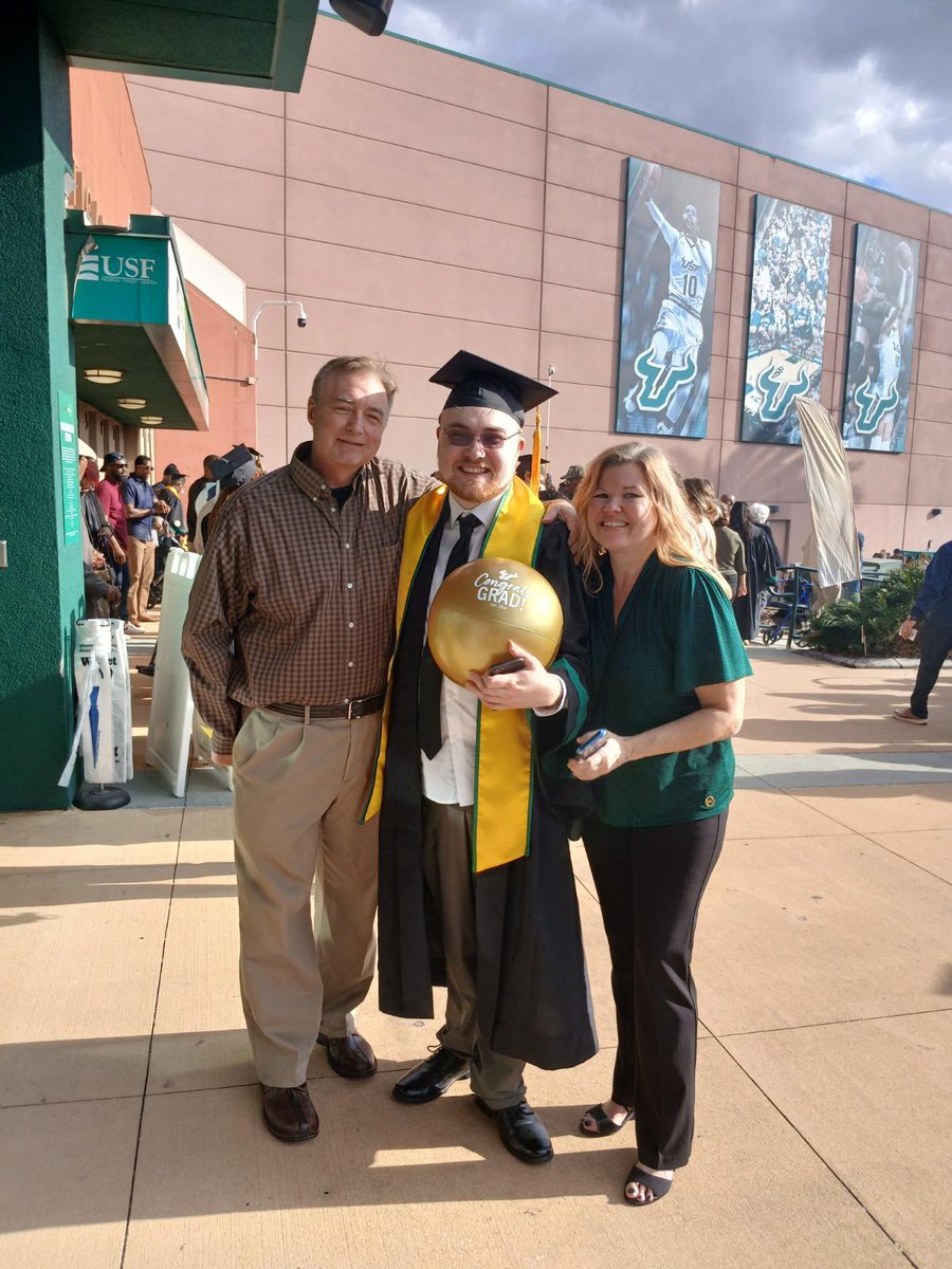 TonifromFl03's tweet photo. So proud of my son on his graduation from the University of South Florida!

Today he received his Bachelor’s of Science with a Concentration in Information Security.

I can’t express the joy I have in my heart to see my only child accomplish this amazing achievement! https://t.co/OYLb8xzGdh