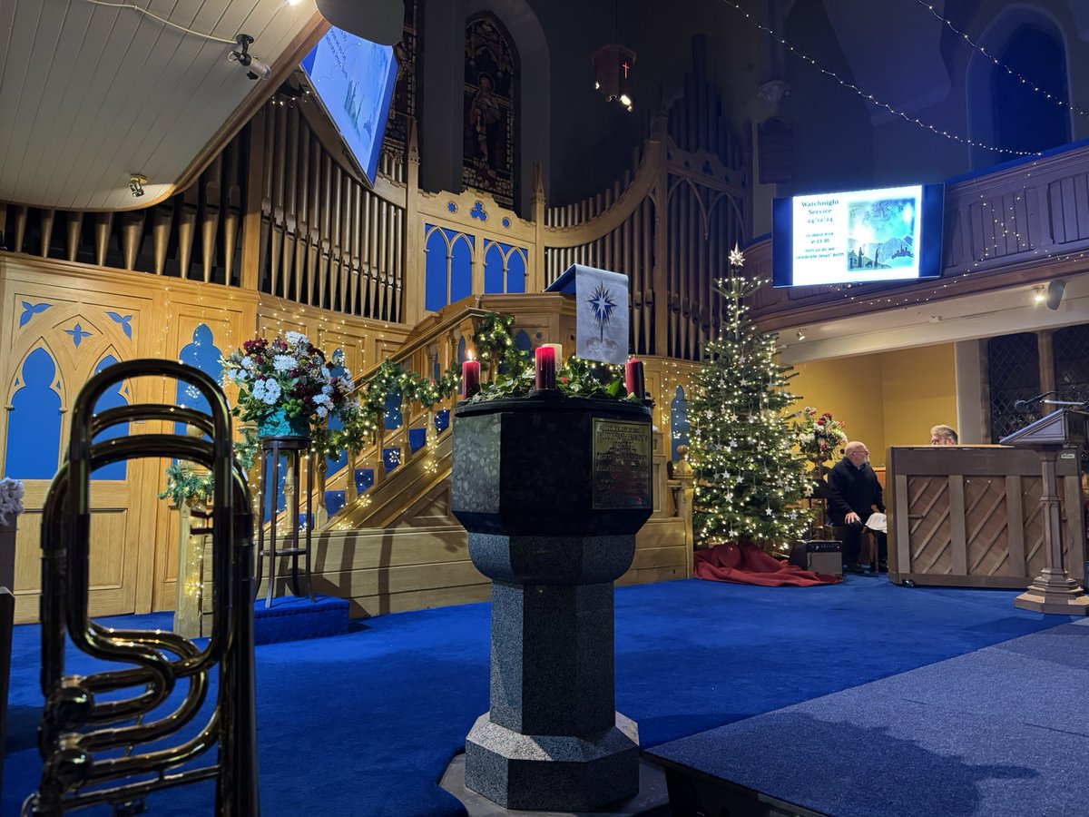 Our Brass group is out tonight at the West Kirk for their Cracker of a Christmas Sing Along! 

<a href="/WestCalderHigh/">West Calder High</a>